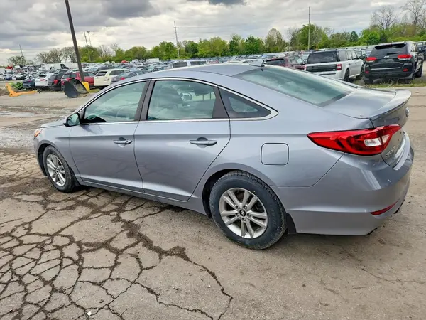 5NPE24AF7HH552264 2017 HYUNDAI SONATA - Image 2