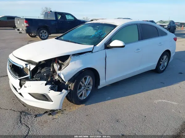 5NPE24AF7HH552913 2017 HYUNDAI SONATA - Image 2