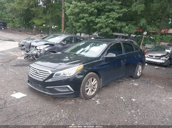 5NPE24AF7HH553642 2017 HYUNDAI SONATA - Image 2