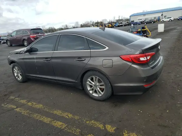 5NPE24AF7HH553849 2017 HYUNDAI SONATA - Image 2