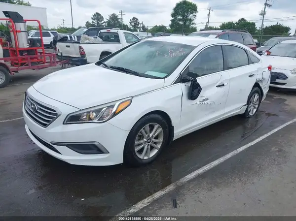 5NPE24AF7HH556136 2017 HYUNDAI SONATA - Image 2