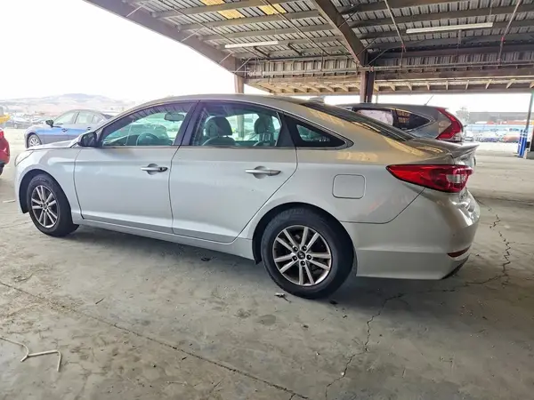 5NPE24AF7HH556671 2017 HYUNDAI SONATA - Image 2
