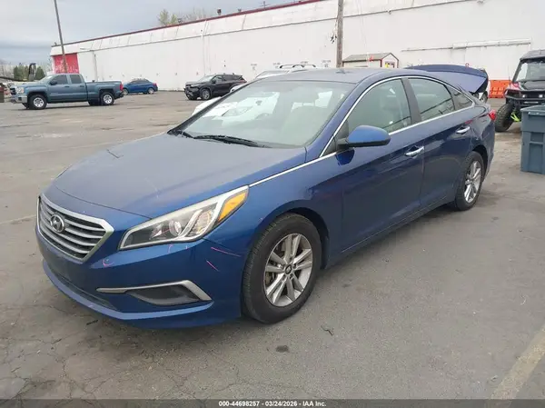5NPE24AF7HH558596 2017 HYUNDAI SONATA - Image 2