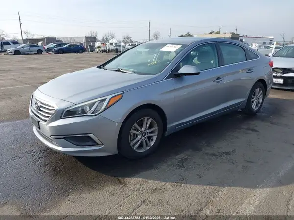 5NPE24AF7HH559554 2017 HYUNDAI SONATA - Image 2
