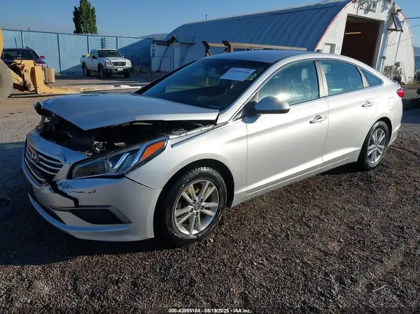 5NPE24AF7HH561482 2017 HYUNDAI SONATA - Image 2