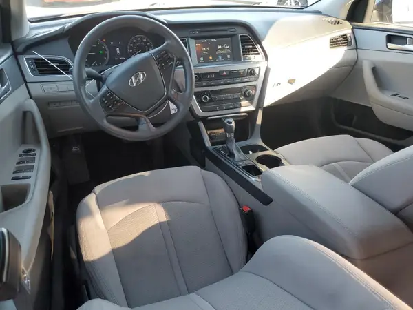 5NPE24AF7HH564477 2017 HYUNDAI SONATA - Image 8