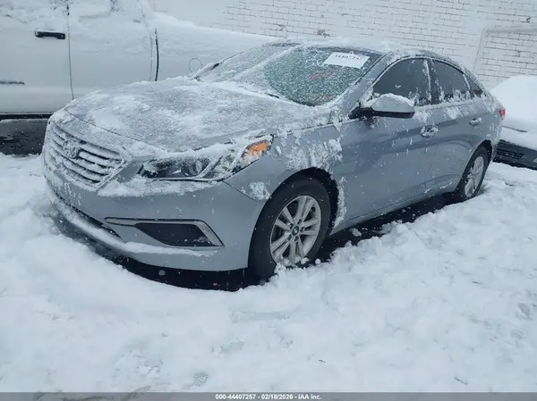 5NPE24AF7HH567461 2017 HYUNDAI SONATA - Image 2