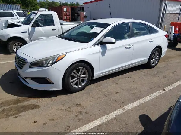5NPE24AF7HH567511 2017 HYUNDAI SONATA - Image 2