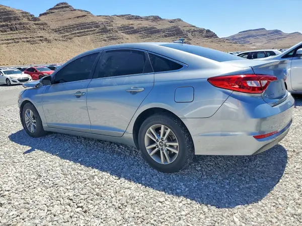 5NPE24AF7HH570635 2017 HYUNDAI SONATA - Image 2