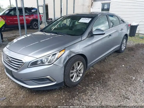 5NPE24AF7HH572904 2017 HYUNDAI SONATA - Image 2