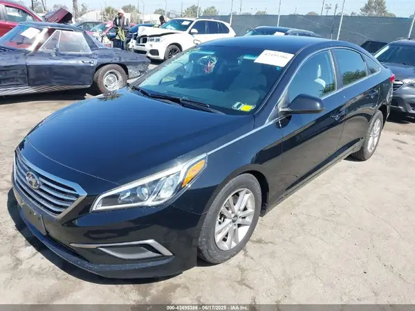 5NPE24AF7HH579335 2017 HYUNDAI SONATA - Image 2