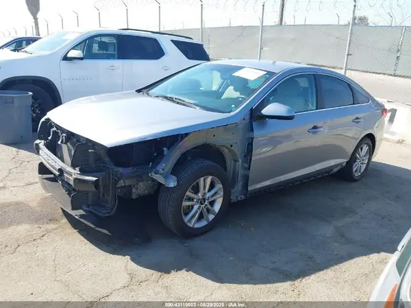 5NPE24AF7HH582641 2017 HYUNDAI SONATA - Image 2