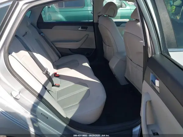5NPE24AF7HH582641 2017 HYUNDAI SONATA - Image 8