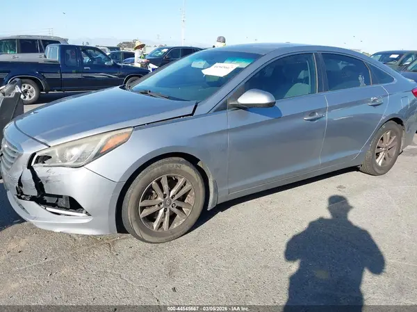 5NPE24AF7HH592909 2017 HYUNDAI SONATA - Image 2