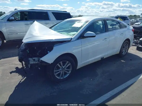 5NPE24AF7HH594935 2017 HYUNDAI SONATA - Image 2