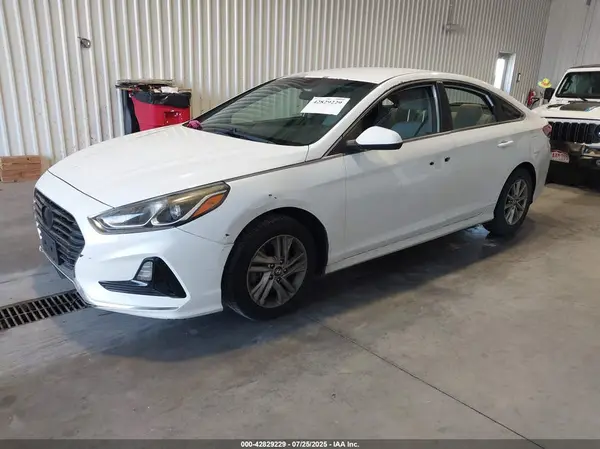 5NPE24AF7JH594925 2018 HYUNDAI SONATA - Image 2