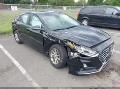 5NPE24AF7JH599560 2018 HYUNDAI SONATA