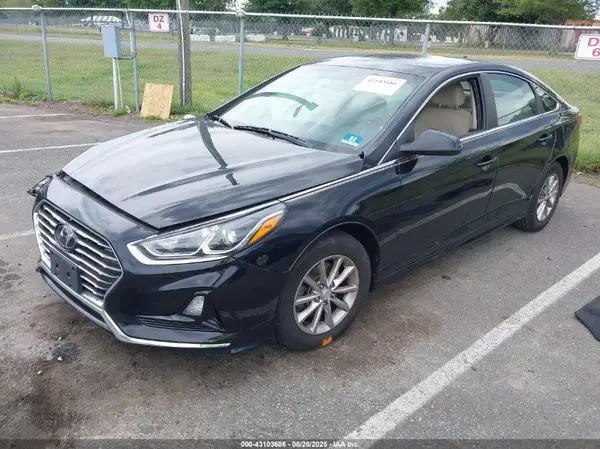 5NPE24AF7JH599560 2018 HYUNDAI SONATA - Image 2