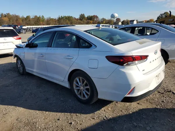 5NPE24AF7JH599770 2018 HYUNDAI SONATA - Image 2