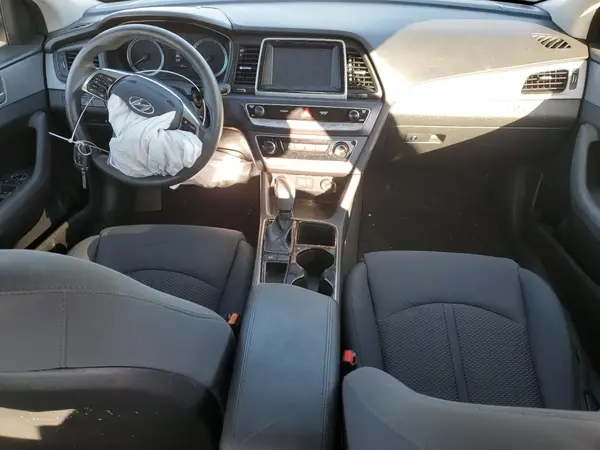 5NPE24AF7JH599770 2018 HYUNDAI SONATA - Image 8