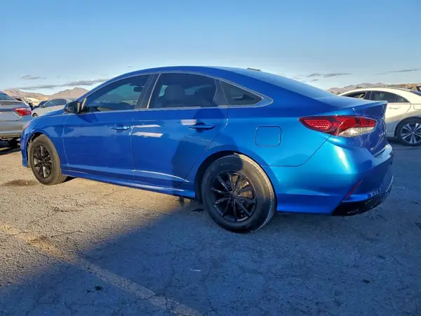 5NPE24AF7JH600187 2018 HYUNDAI SONATA - Image 2