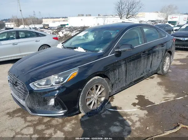 5NPE24AF7JH605051 2018 HYUNDAI SONATA - Image 2