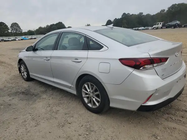 5NPE24AF7JH617572 2018 HYUNDAI SONATA - Image 2