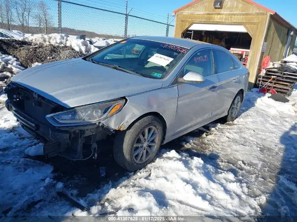 5NPE24AF7JH618060 2018 HYUNDAI SONATA - Image 2