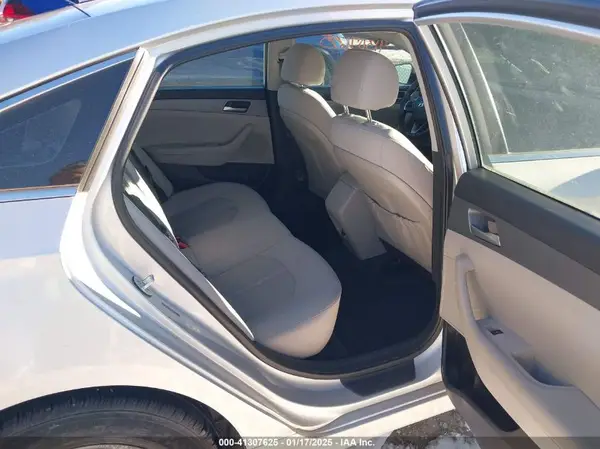5NPE24AF7JH618060 2018 HYUNDAI SONATA - Image 8