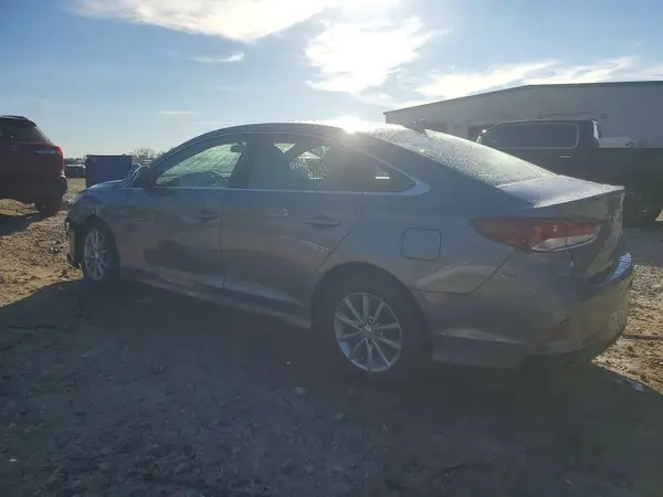 5NPE24AF7JH621654 2018 HYUNDAI SONATA - Image 2