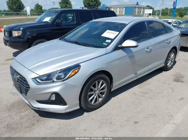 5NPE24AF7JH625137 2018 HYUNDAI SONATA - Image 2