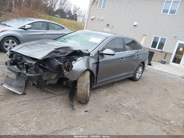 5NPE24AF7JH626014 2018 HYUNDAI SONATA - Image 2