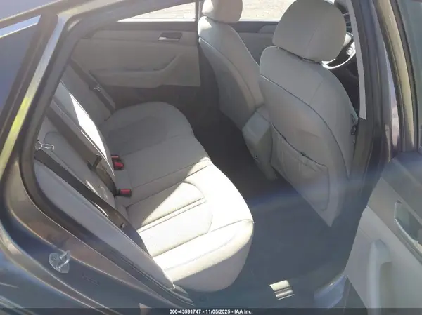 5NPE24AF7JH637661 2018 HYUNDAI SONATA - Image 8