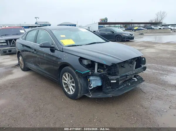 5NPE24AF7JH646215 2018 HYUNDAI SONATA - Image 1