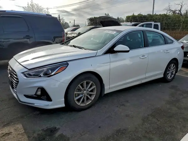 5NPE24AF7JH649518 2018 HYUNDAI SONATA - Image 1