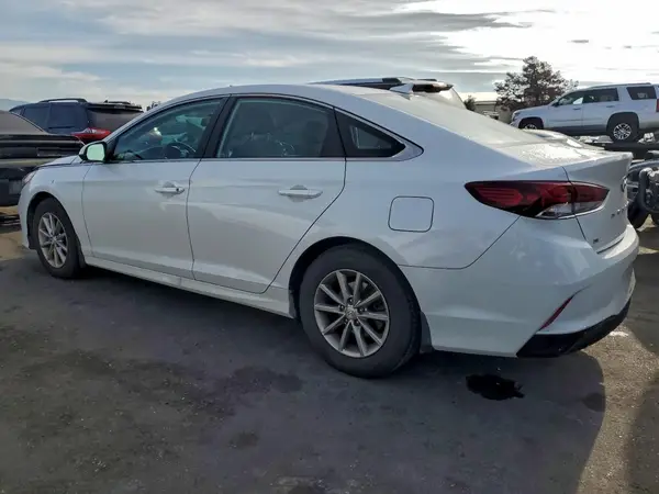5NPE24AF7JH649518 2018 HYUNDAI SONATA - Image 2