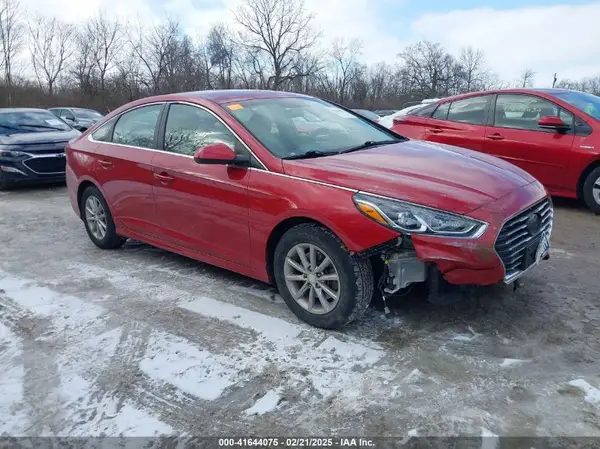 5NPE24AF7JH658316 2018 HYUNDAI SONATA - Image 1