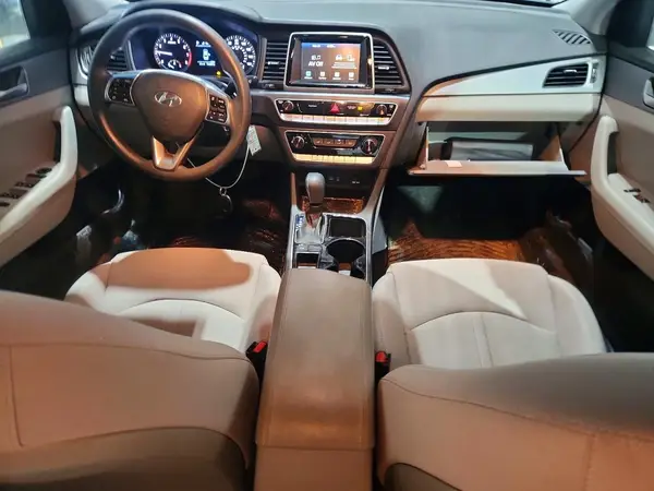 5NPE24AF7JH664682 2018 HYUNDAI SONATA - Image 8