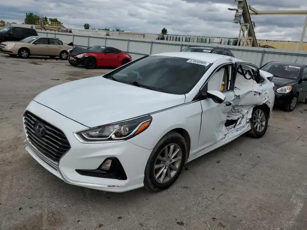 5NPE24AF7JH665489 2018 HYUNDAI SONATA - Image 1