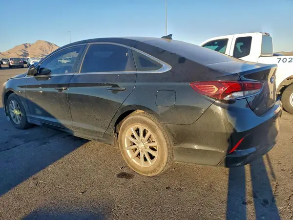 5NPE24AF7JH667386 2018 HYUNDAI SONATA - Image 2
