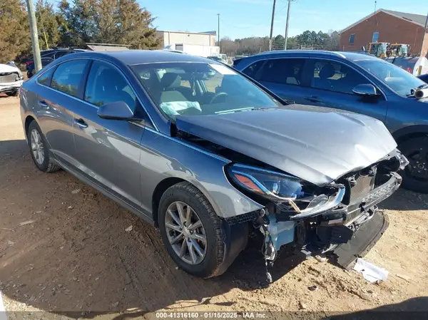 5NPE24AF7JH667517 2018 HYUNDAI SONATA - Image 1