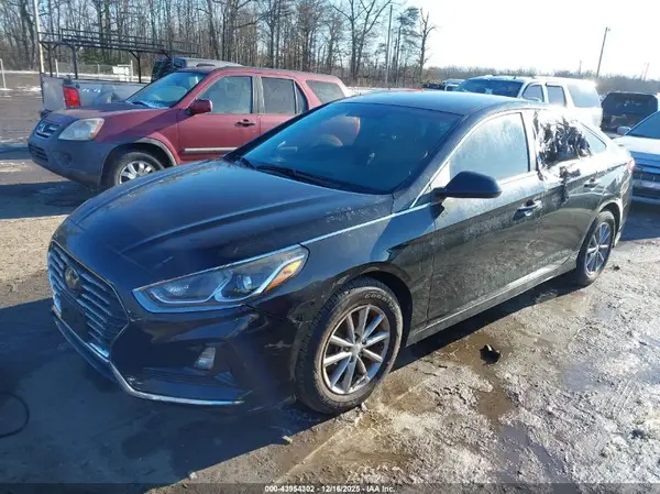 5NPE24AF7JH668392 2018 HYUNDAI SONATA - Image 2