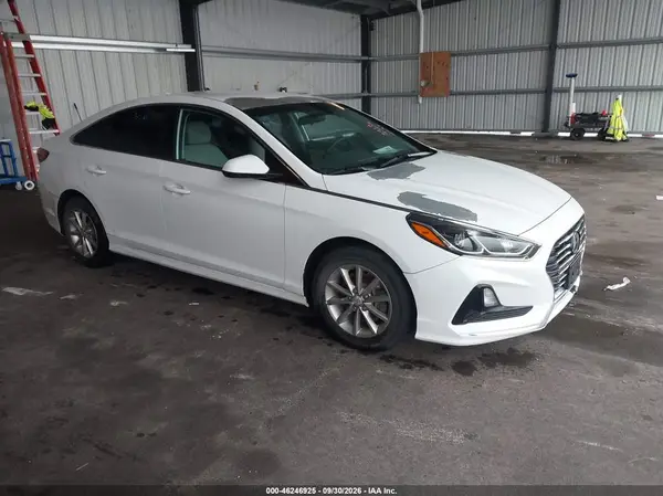 5NPE24AF7JH668733 2018 HYUNDAI SONATA - Image 1