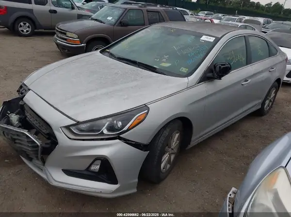 5NPE24AF7JH672412 2018 HYUNDAI SONATA - Image 2