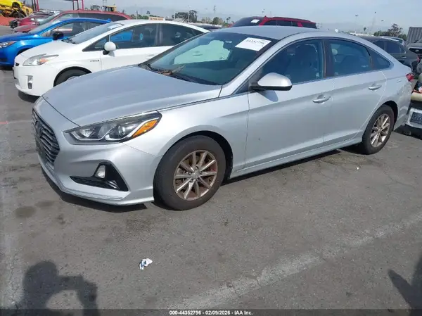 5NPE24AF7JH676959 2018 HYUNDAI SONATA - Image 2