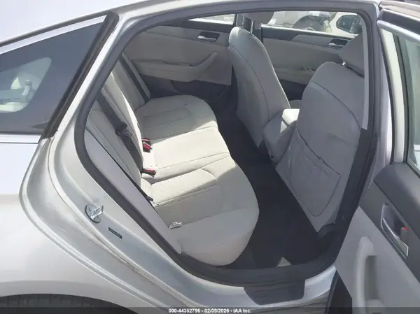 5NPE24AF7JH676959 2018 HYUNDAI SONATA - Image 8