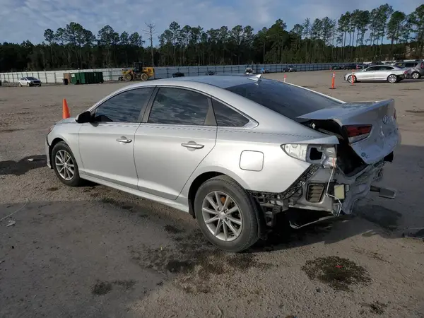 5NPE24AF7JH679277 2018 HYUNDAI SONATA - Image 2