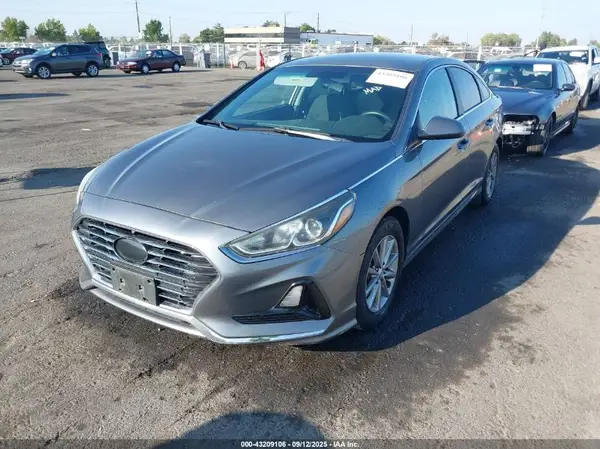 5NPE24AF7JH682910 2018 HYUNDAI SONATA - Image 2