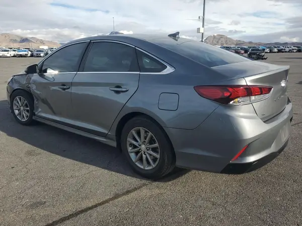 5NPE24AF7JH683149 2018 HYUNDAI SONATA - Image 2