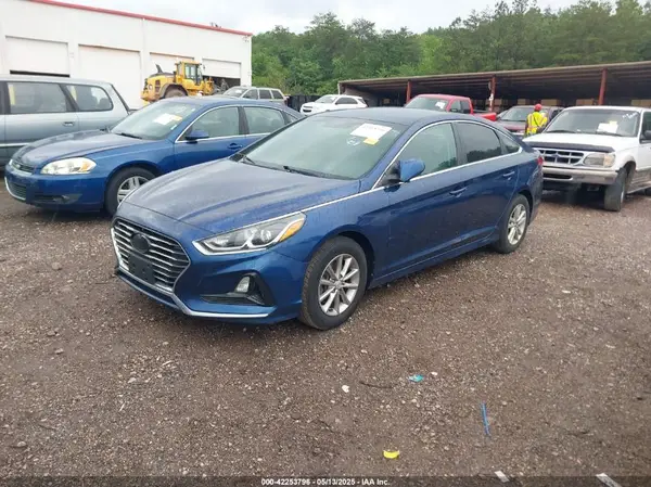 5NPE24AF7JH697147 2018 HYUNDAI SONATA - Image 2
